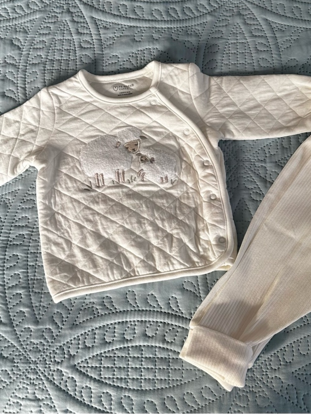 Primark White quilted baby set